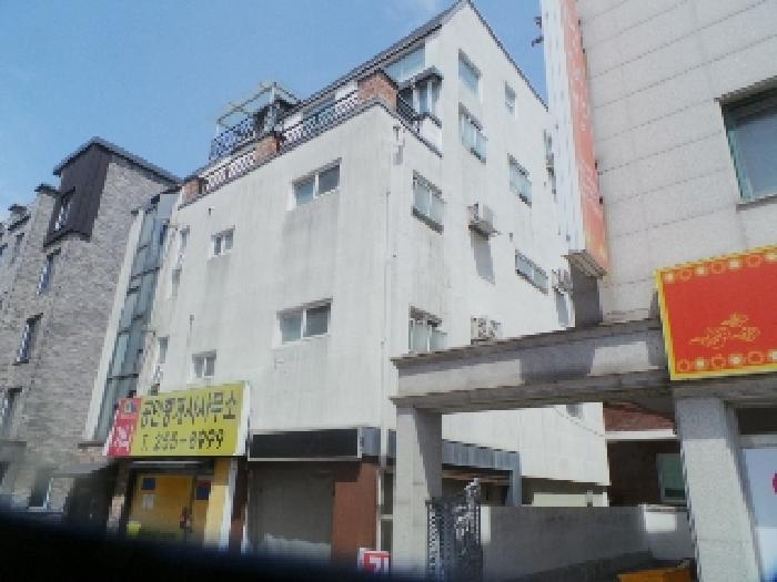 사진12번 [제시외 건물 ㄱ.ㄴ 전경]