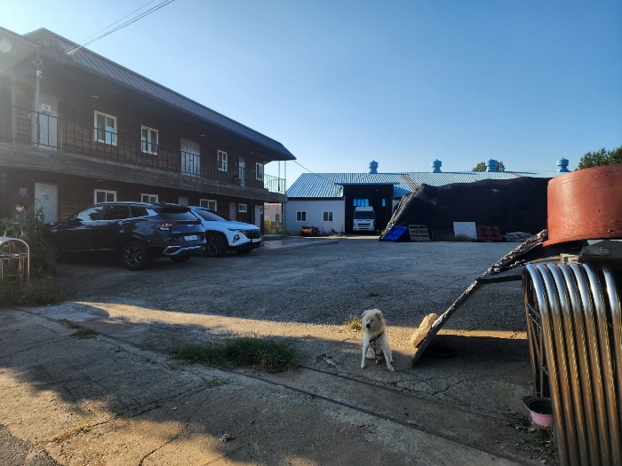 본 건(남측에서 촬영)
