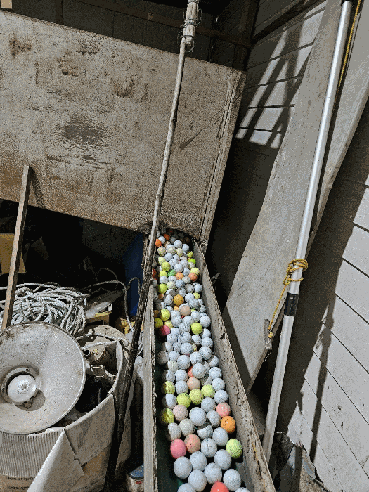 기계기구 : 2층으로 가는 볼 수집기