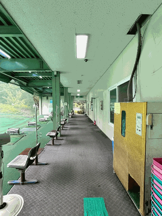 일련번호(2) 건물의 1층 내부전경
기계기구 : 볼 공급기