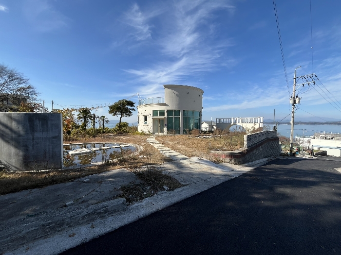 본건 기호1) 토지 및 전경