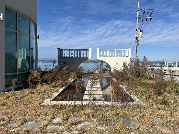 제시외 물건 ㄴ(조경시설)