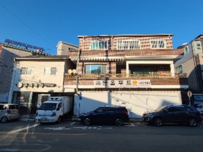 본 건 전경