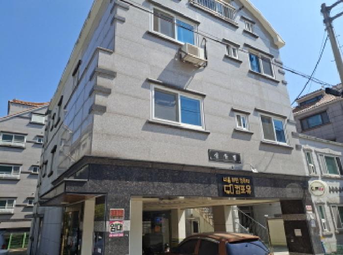 전경 및 1층 상가