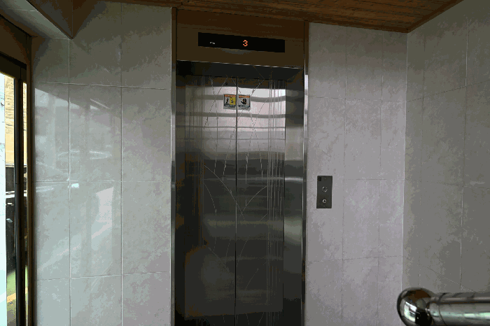 본건 건물 승강기