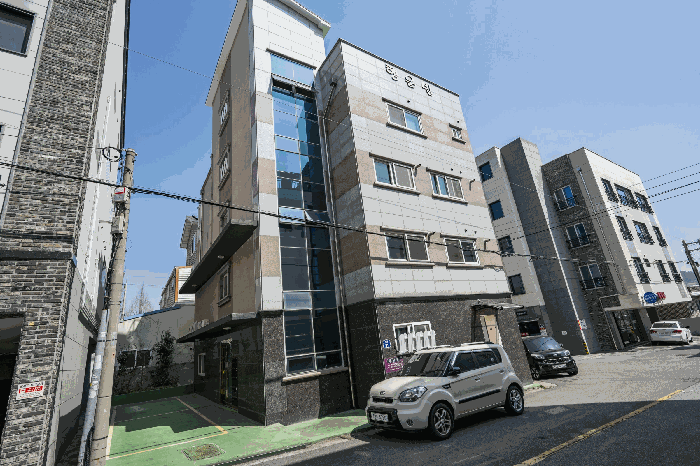 본건 토지 및 건물