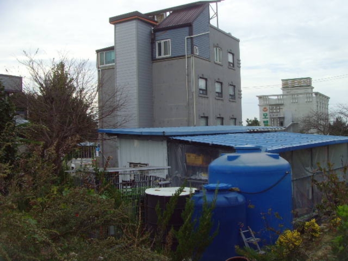 2,7-제시외 컨테이너 및 건물