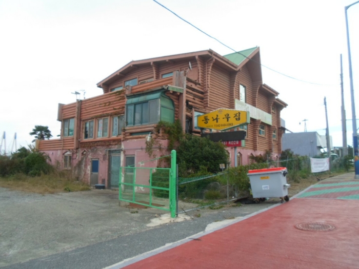 기호 4(가) 건물 전경 (서측에서 촬영)