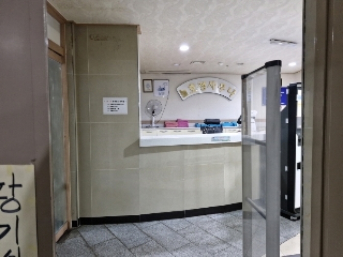 지하1층 호정불가마사우나 입구 : 오른쪽이 남탕 입구임