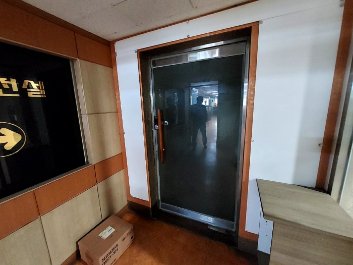 3층 301호 중 분리사용부분 입구(사무실)