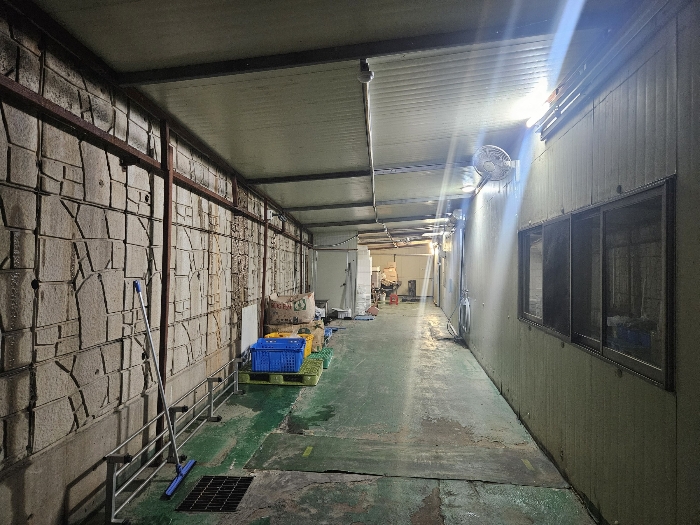 【 제시외물건 기호c) 】