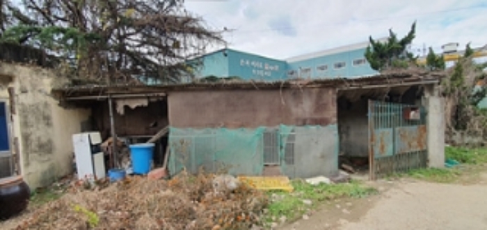 기호 6 토지 지상에 제시외 (ㅅ)창고