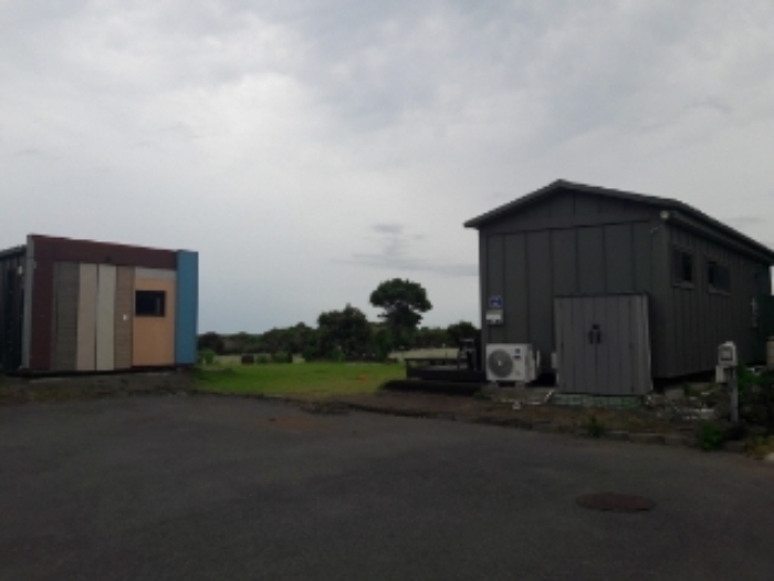 소재지4.(신천리 396-17) 대지 및 지상 제시외 건물