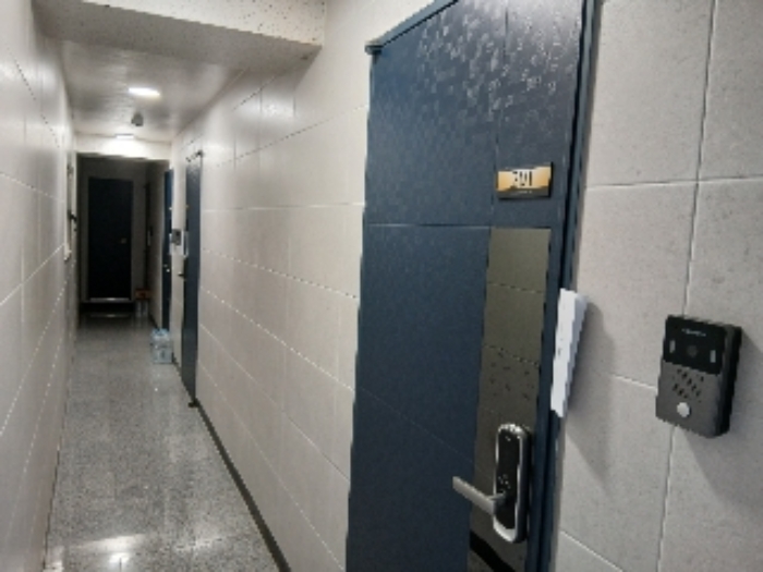 1층 세대 현관문