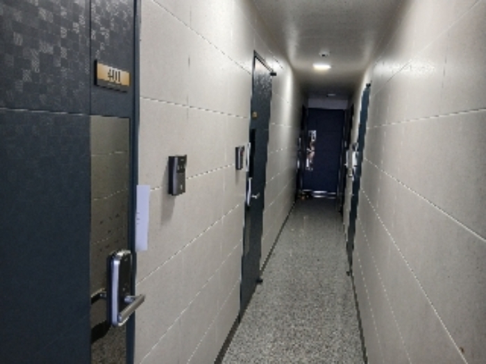 3층 세대 현관문