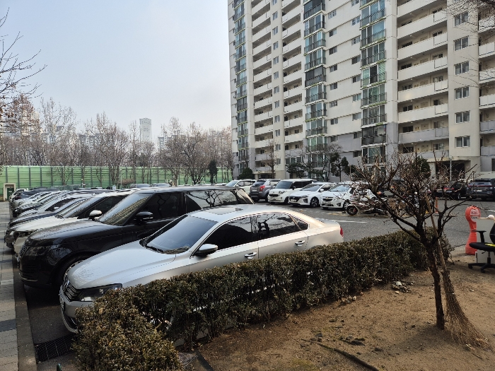 본건 단지 주차장