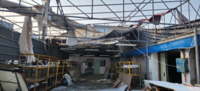 목록1 소재 제시외10 간이 창고 전경