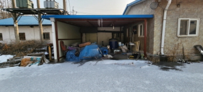 목록1 소재 제시외6 철제 천막 전경