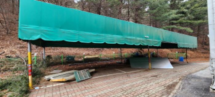 목록1 소재 제시외1 천막 주차장 전경