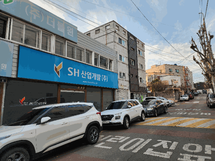 남동측 근경 및 주변