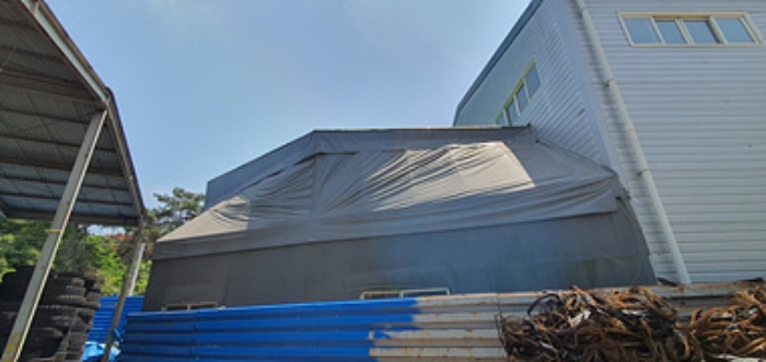 기호 1 토지 지상위 제시외 건물(기호2,3사이 작업장)