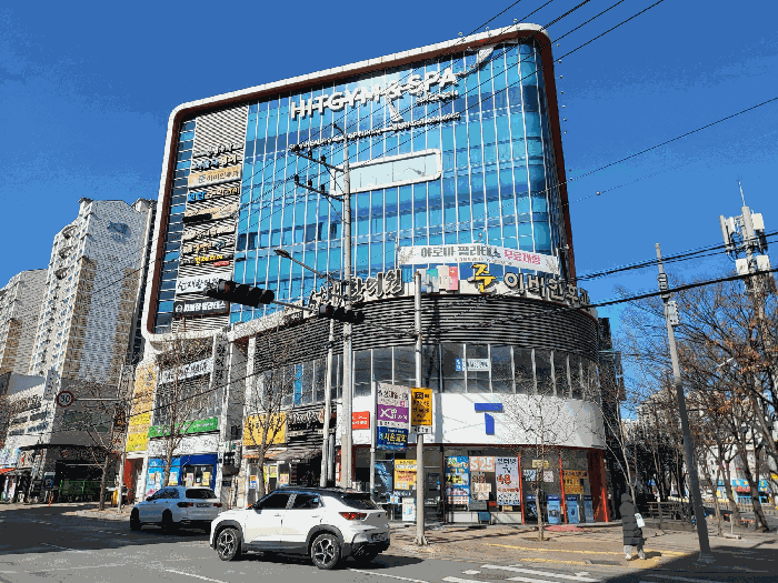 "트럼프스타" 전경(남동측 촬영)