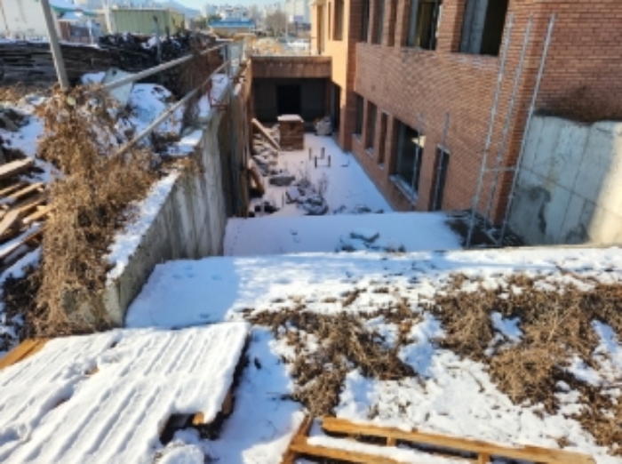 목록2 건물 지층 전경