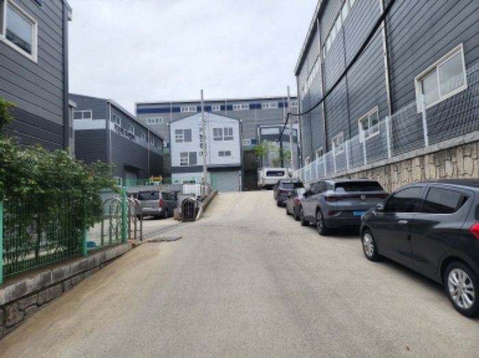 양산시 상북면 소토리 127-8 도로
양산시 상북면 소토리 127-11 도로
양산시 상북면 소토리 127-13 도로