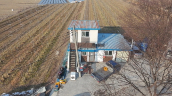 제시 외 단독주택겸 창고 전경