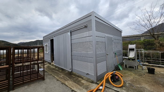 제시 외 건물㉠