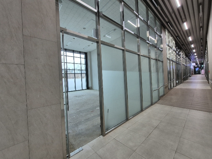 건물 내부측 본건 전경