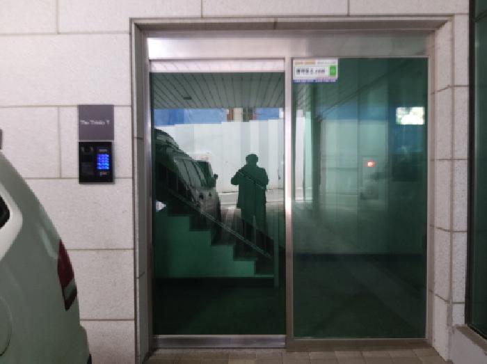 * 본건 목적물 1. 공동출입구 전경
