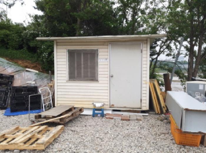 * 본건 목적물 관련 인접토지 지상 창고