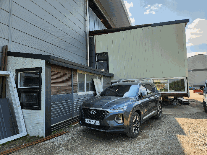 본건 제시외건물 ㉡