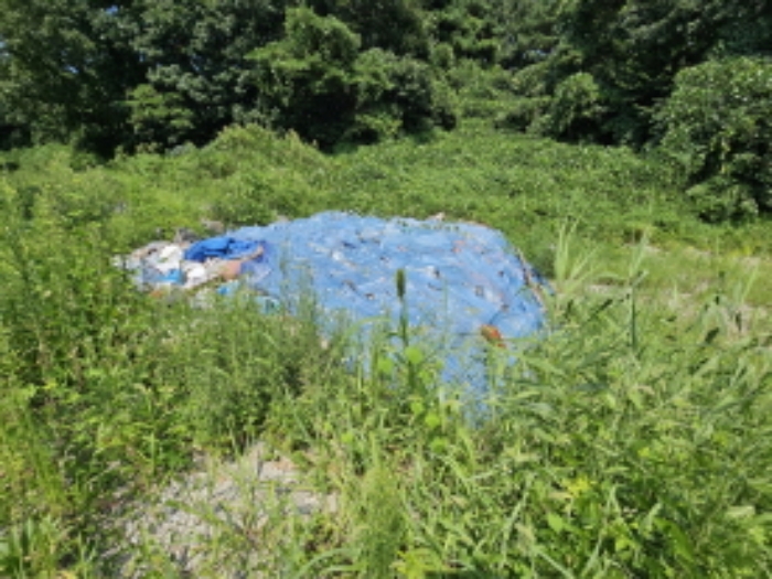 목적물 2 내 적치 폐기물