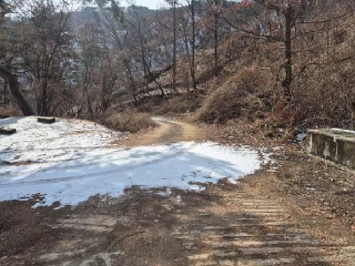 주변 비포장도로