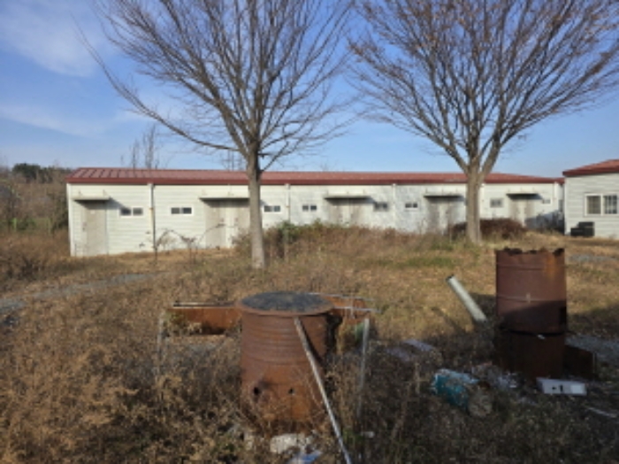 한방로 269
지상 건물