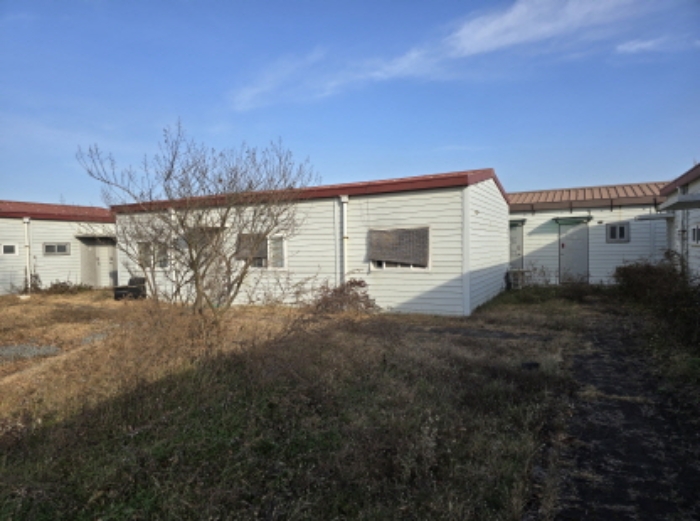 한방로 269
지상 건물