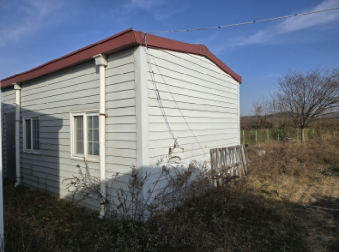 한방로 269
지상 건물