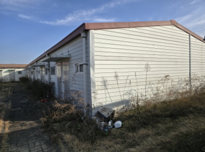 한방로 269
지상 건물