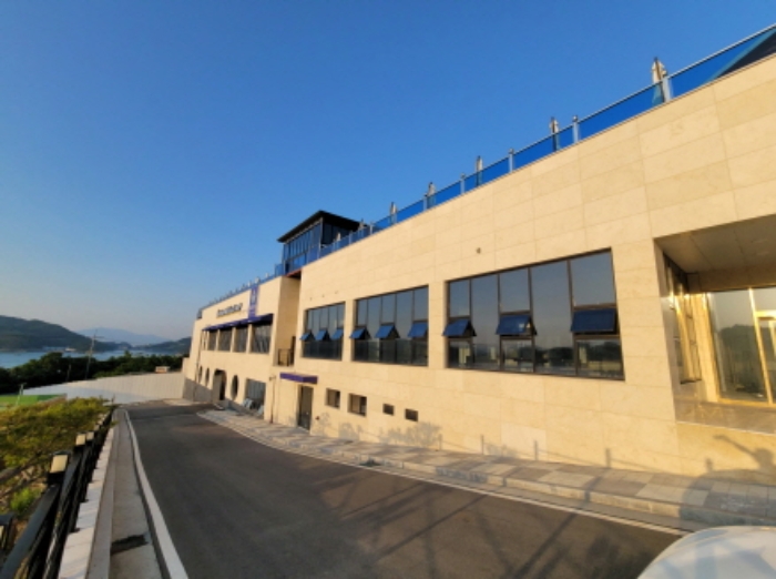 본건 전면부 전경사진