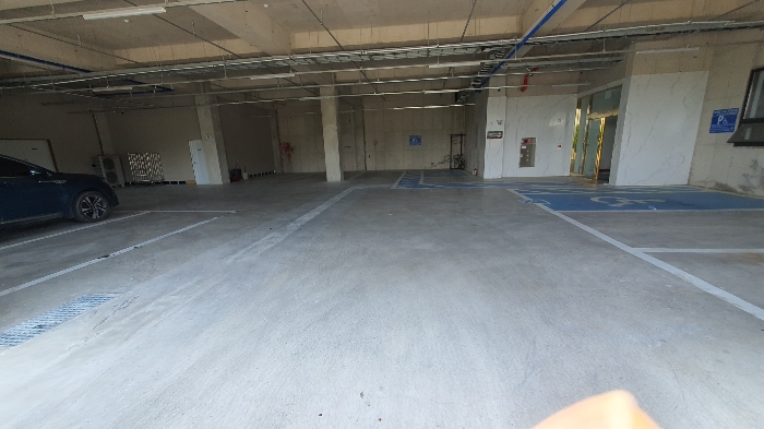 【 본건 - 지2층 】