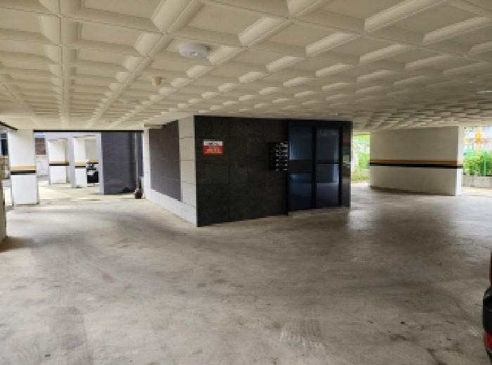 본건 1,2 전경-주차장