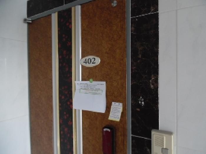 목록3. 3층 402호 출입문 전경