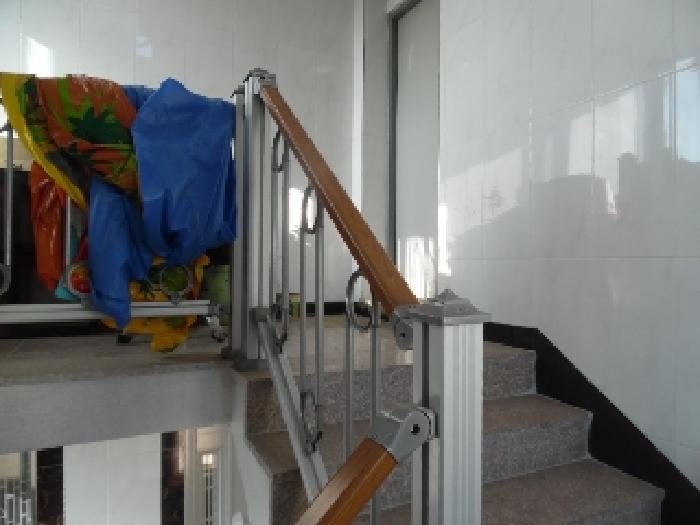 목록3. 옥탑 계단 전경