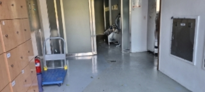 장수 장계 송천 937 경매물건1,2번(현,공장용지) 및 경매물건4번 중 2층 공장 내부 사진