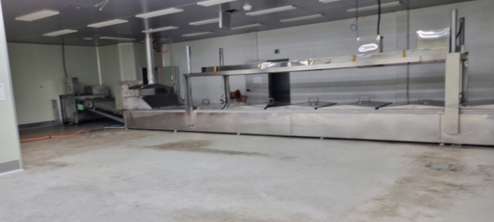 장수 장계 송천 937 경매물건1,2번(현,공장용지) 및 경매물건4번 중 2층 공장 내부 사진