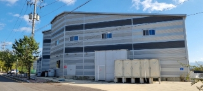 장수 장계 송천 937,937-2 경매물건1,2번(현,공장용지) 및 경매물건4번 중 2층 공장 사진