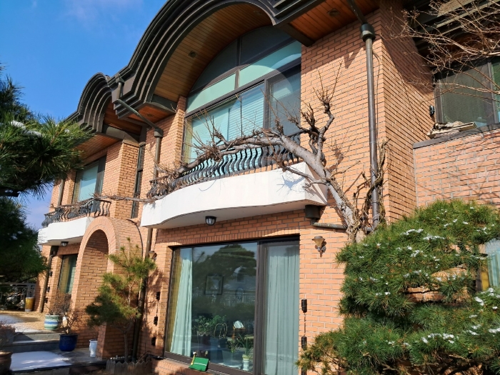 남측에서 촬영한 본건전경 전체부분