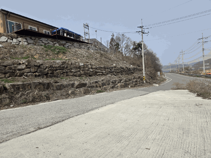 본건토지 일련번호 (1~3)일단지 법면부분 및 (6,8,9) 토지 전경